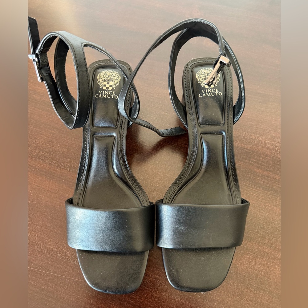 Vince Camuto Acaylee Black Leather Ankle-Strap Sandals - size 9M